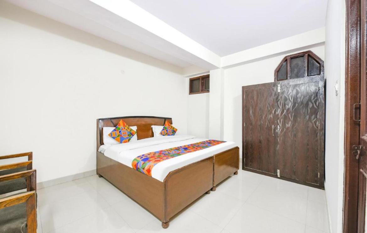 Hotel Gt International Tajganj Экстерьер фото